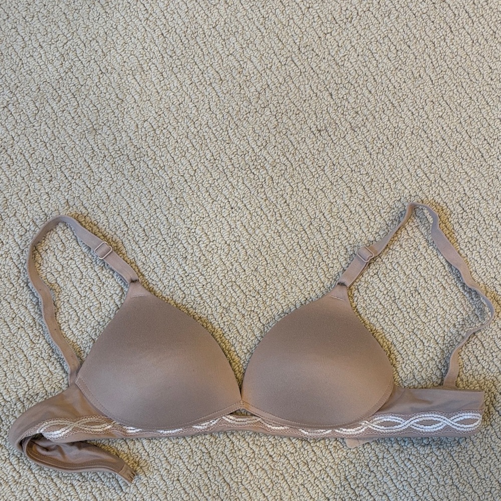Warner's Elegant Beige Bra 1869